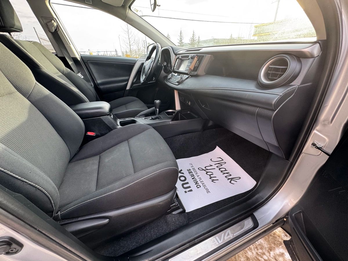 2016 Toyota RAV4 - Image 23