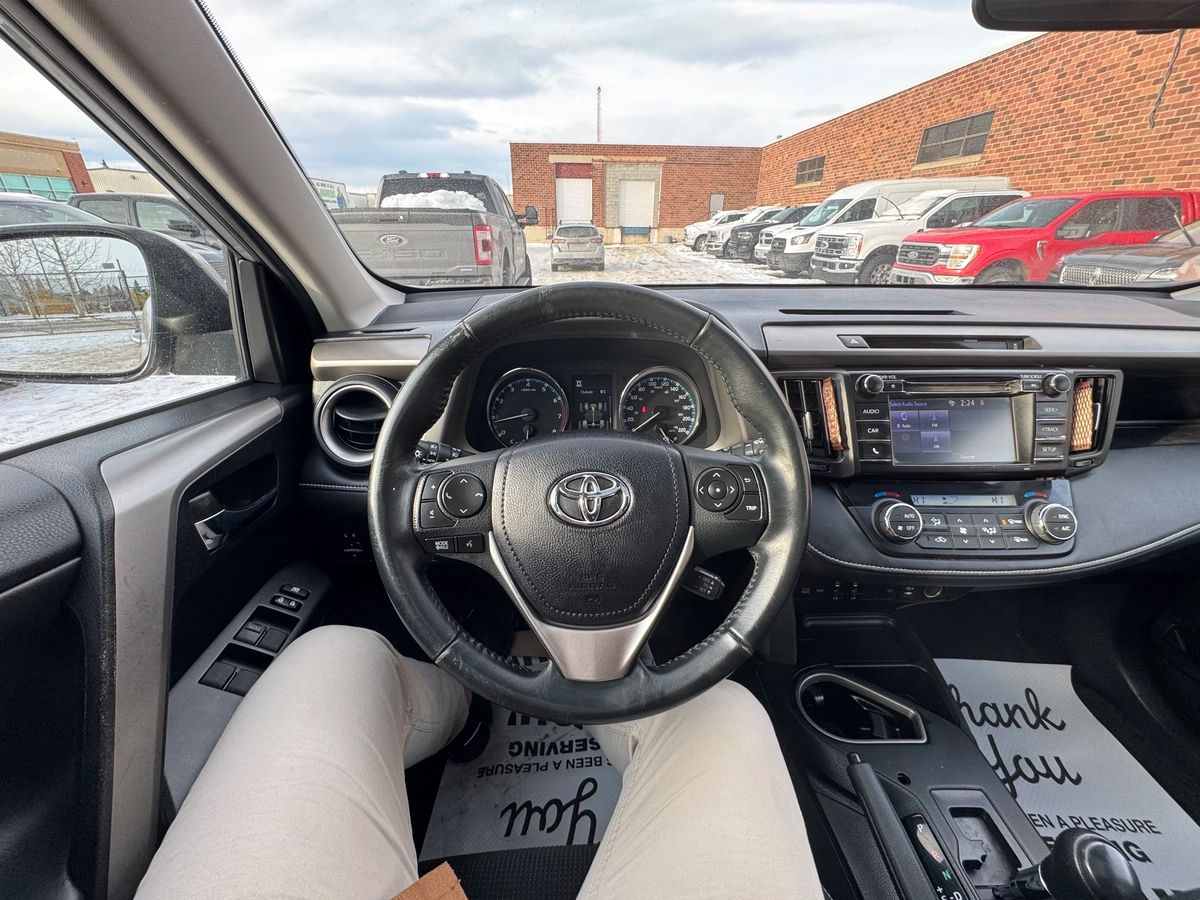 2016 Toyota RAV4 - Image 26