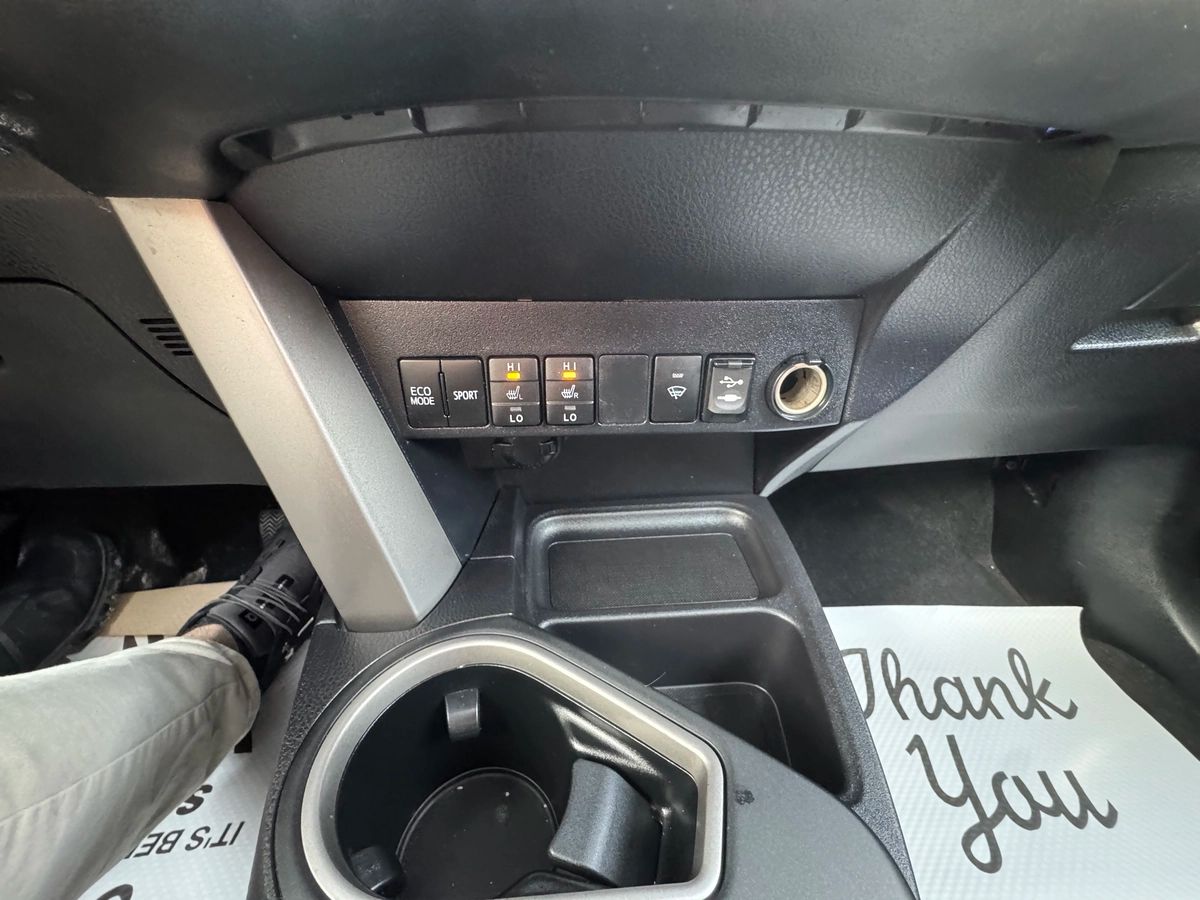 2016 Toyota RAV4 - Image 29