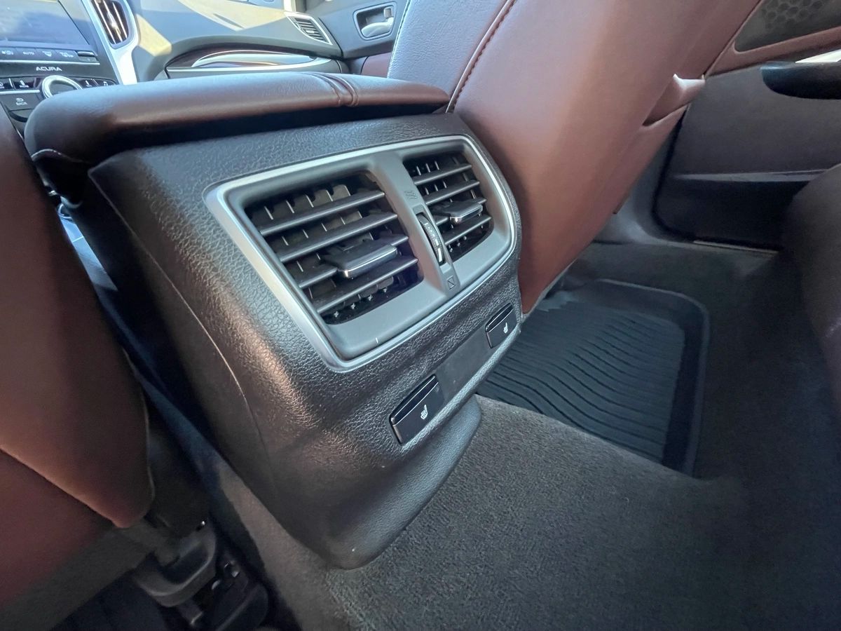 2015 Acura TLX - Image 18