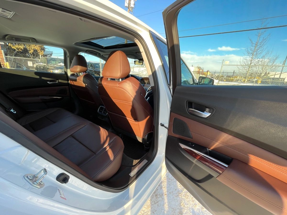 2015 Acura TLX - Image 19