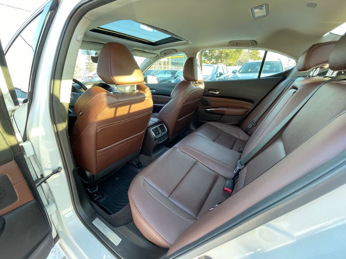 2015 Acura TLX - Image 15