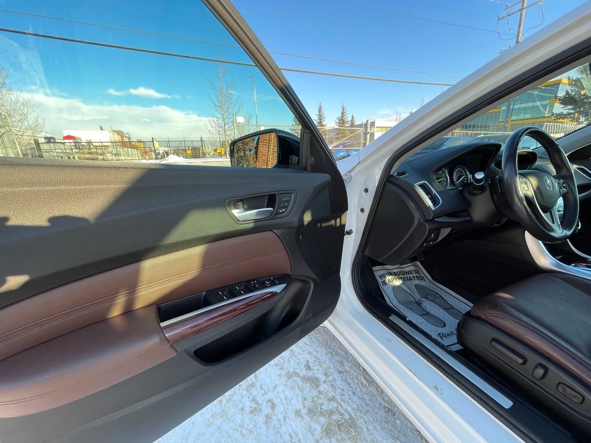 2015 Acura TLX - Image 14