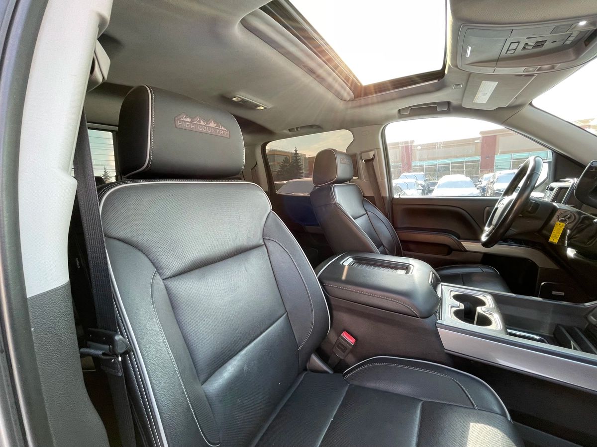 2018 Chevrolet Silverado 1500 - Image 25