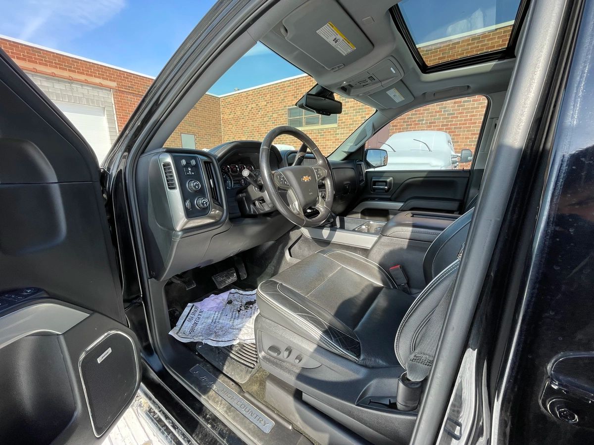 2018 Chevrolet Silverado 1500 - Image 11