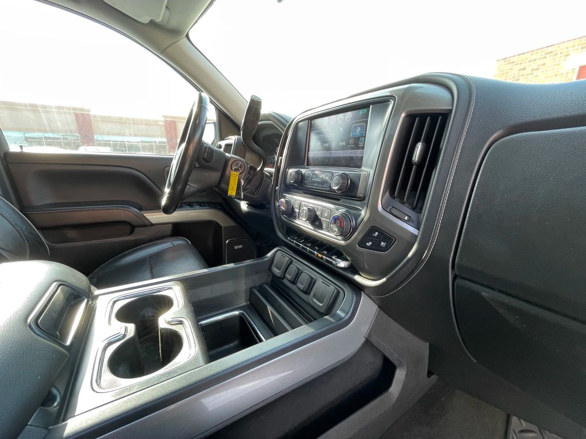 2018 Chevrolet Silverado 1500 - Image 26