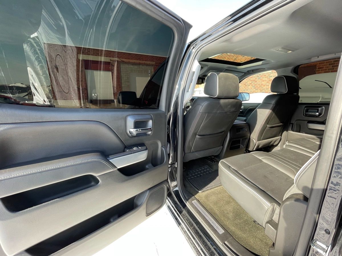 2018 Chevrolet Silverado 1500 - Image 17