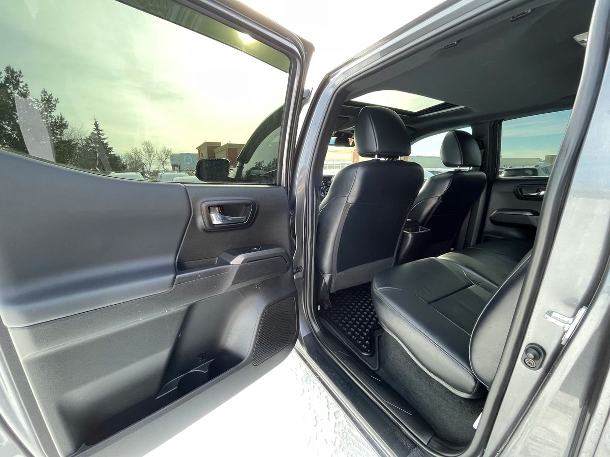 2023 Toyota Tacoma - Image 15