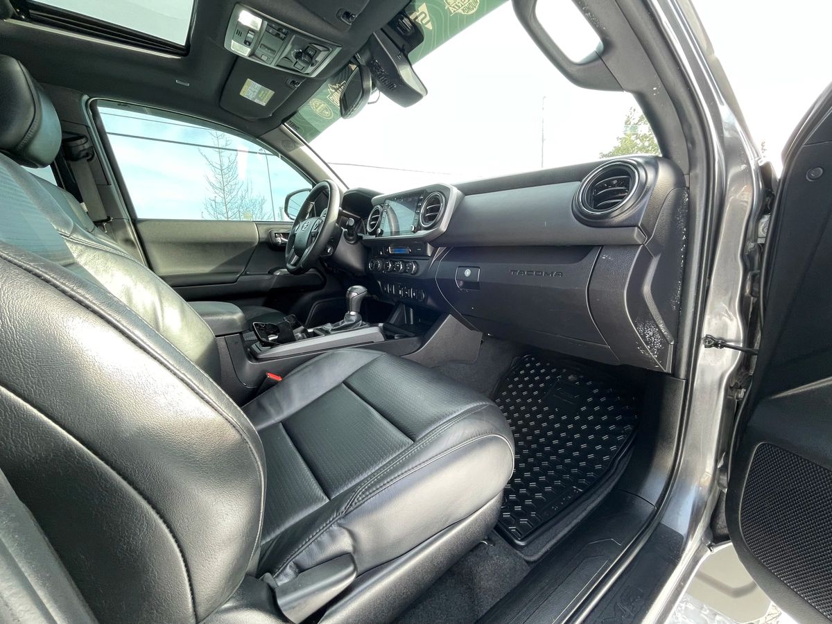 2023 Toyota Tacoma - Image 20