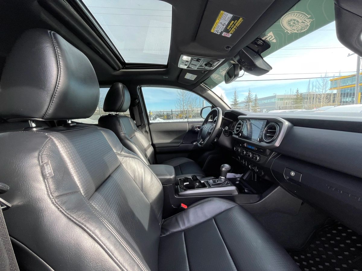 2023 Toyota Tacoma - Image 21