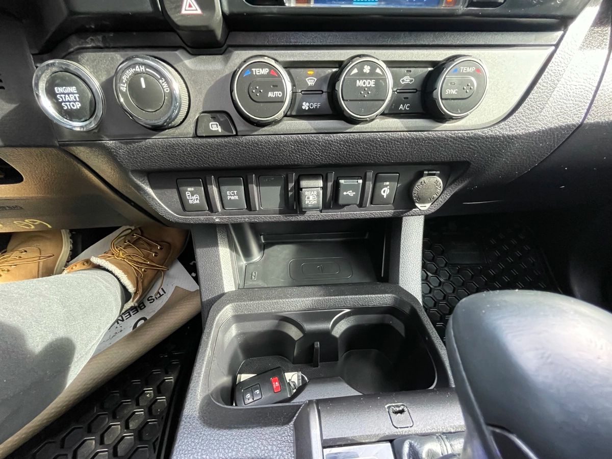 2023 Toyota Tacoma - Image 24