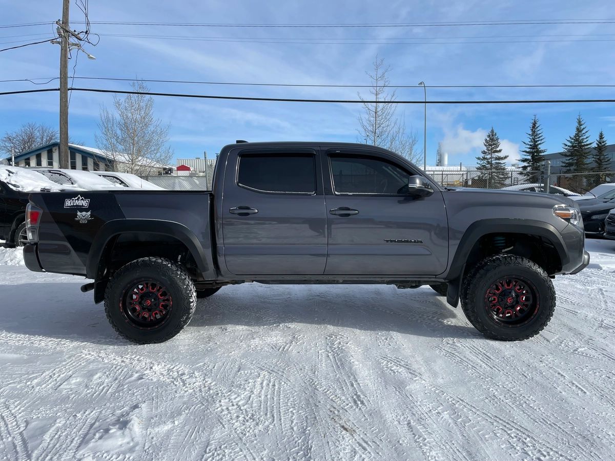2023 Toyota Tacoma - Image 4