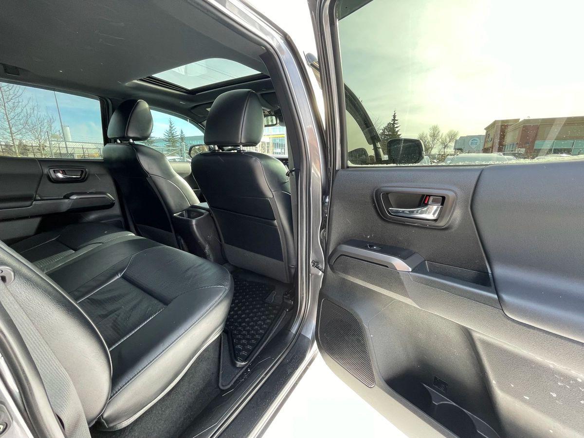 2023 Toyota Tacoma - Image 17