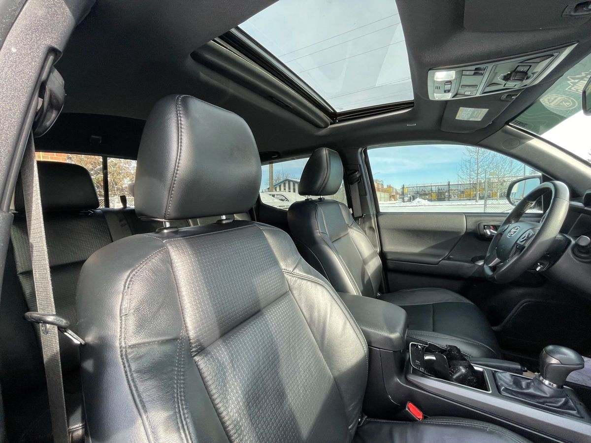 2023 Toyota Tacoma - Image 22