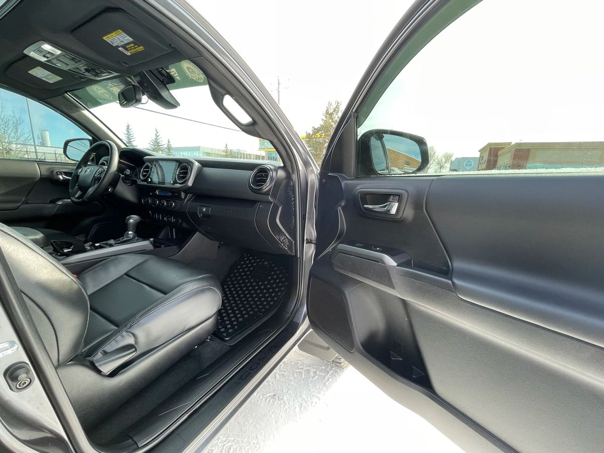 2023 Toyota Tacoma - Image 19