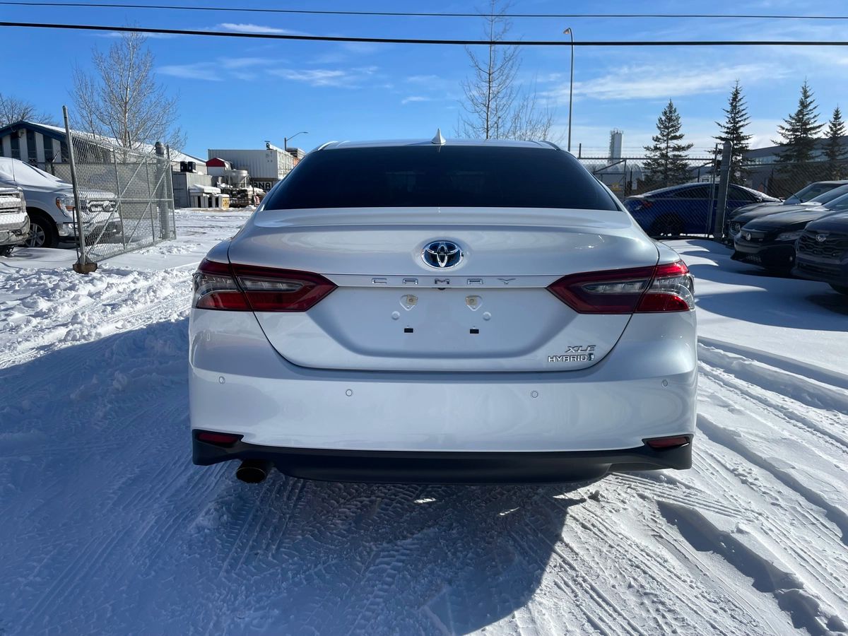 2023 Toyota Camry Hybrid - Image 6