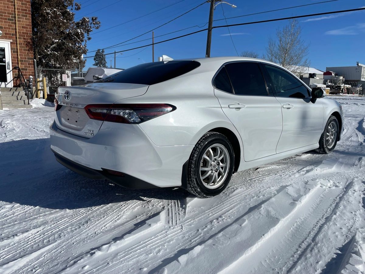 2023 Toyota Camry Hybrid - Image 5