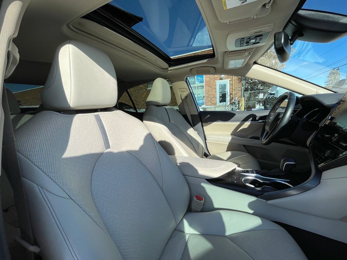 2023 Toyota Camry Hybrid - Image 22