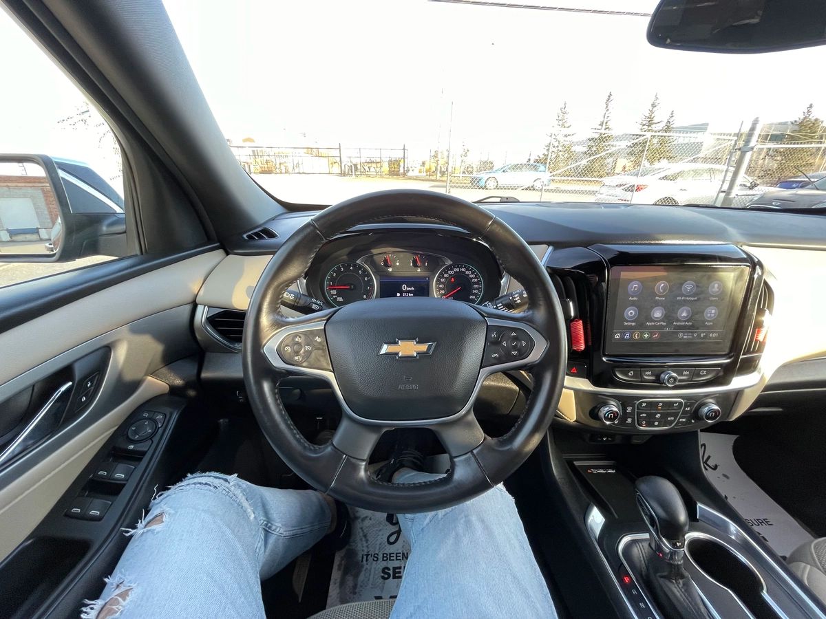 2022 Chevrolet Traverse - Image 32