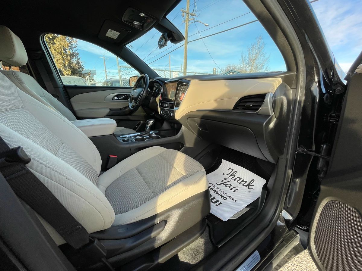 2022 Chevrolet Traverse - Image 27