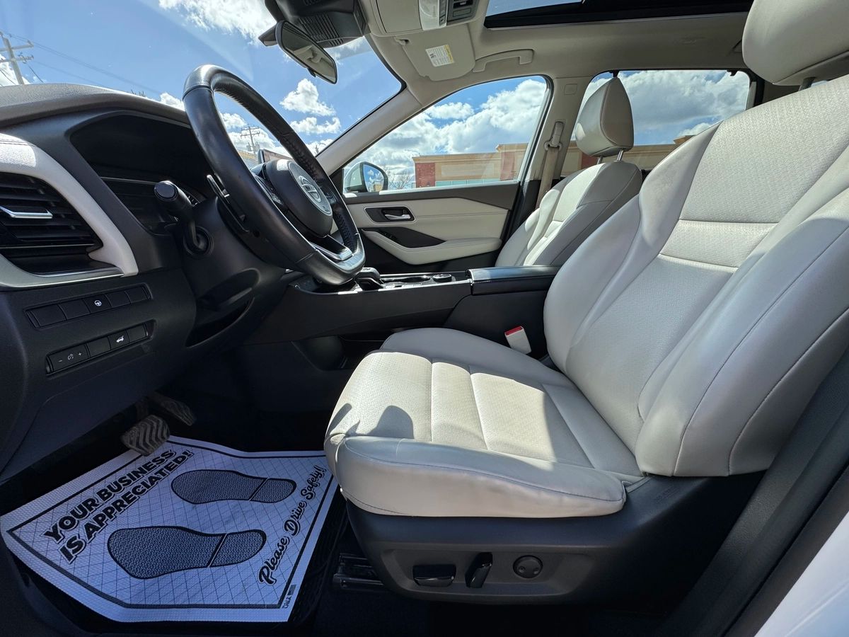 2021 Nissan Rogue - Image 12