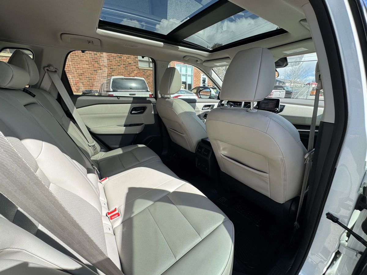 2021 Nissan Rogue - Image 25