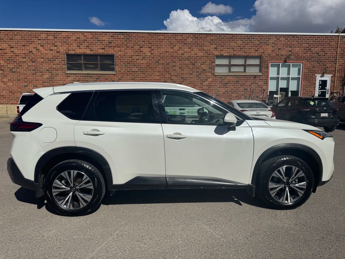 2021 Nissan Rogue - Image 4