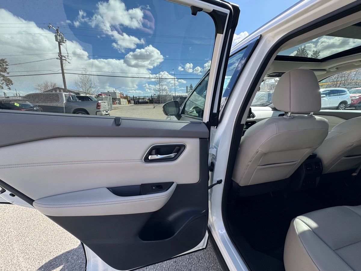 2021 Nissan Rogue - Image 20