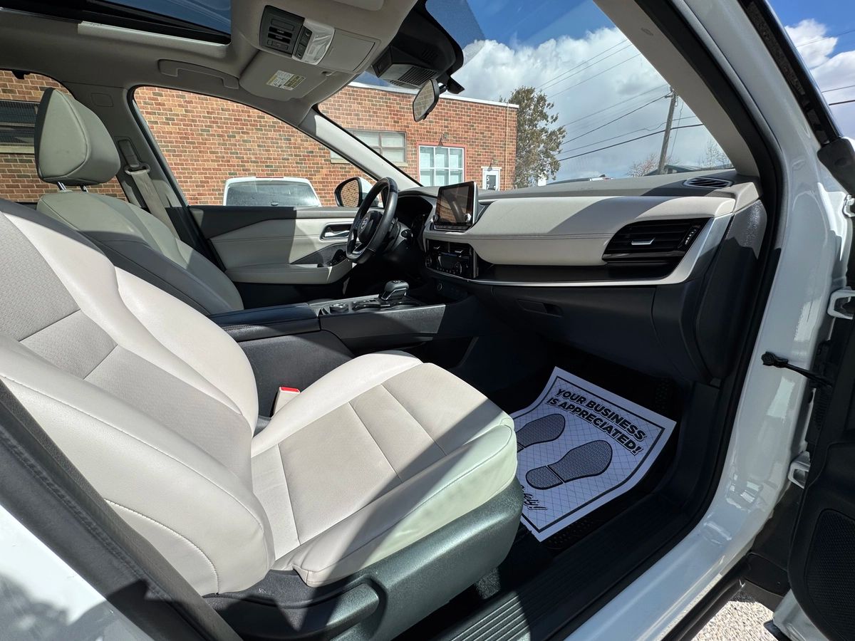 2021 Nissan Rogue - Image 32