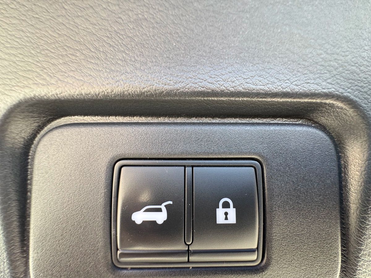 2021 Nissan Rogue - Image 23