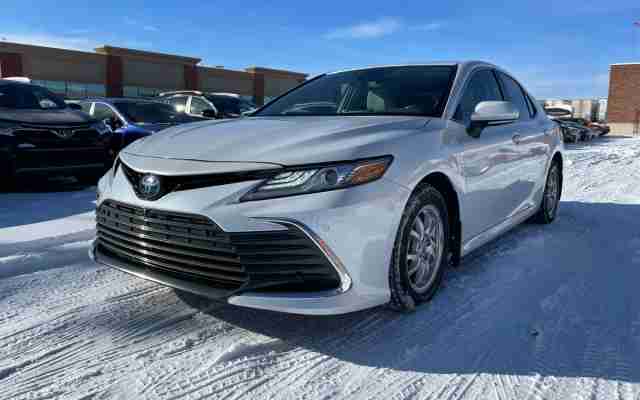 2023 Toyota Camry Hybrid XLE - Request more images