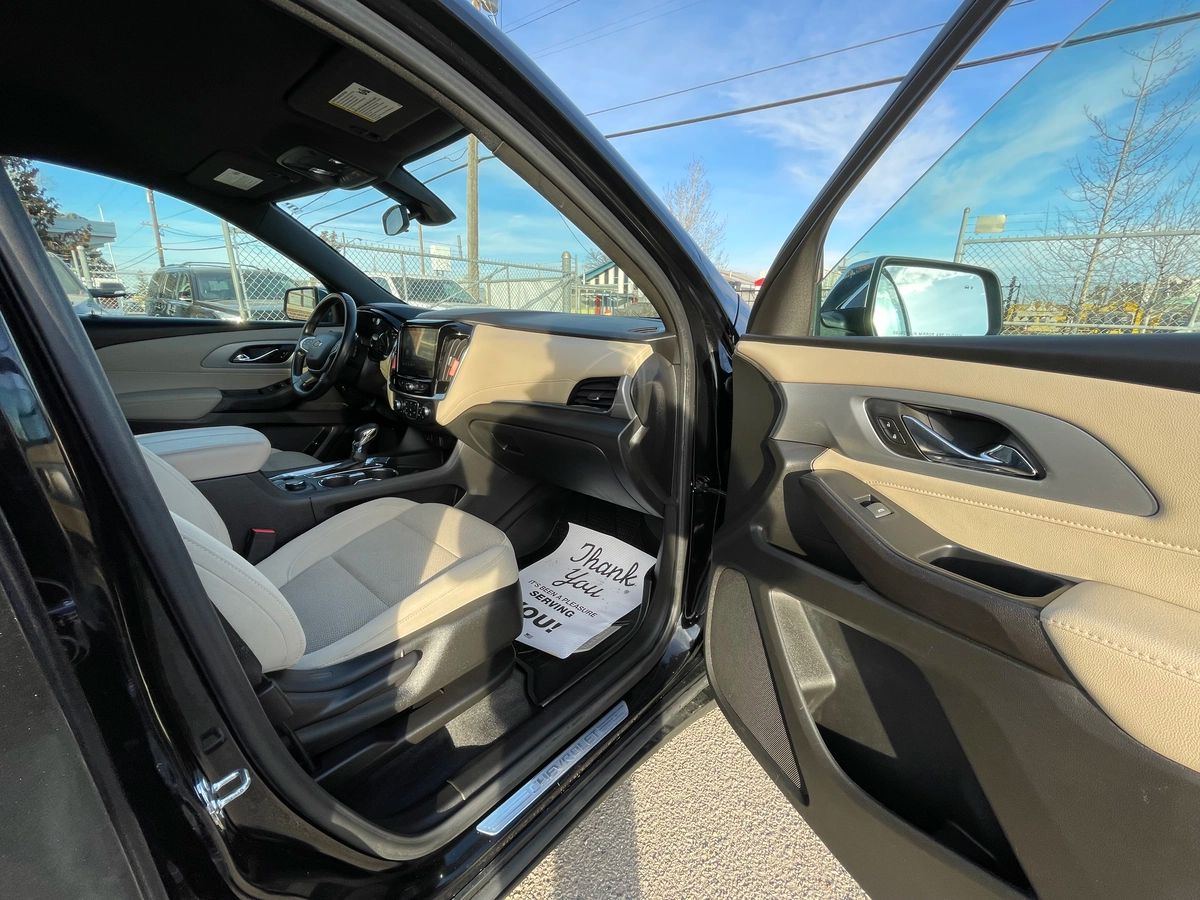 2022 Chevrolet Traverse - Image 27