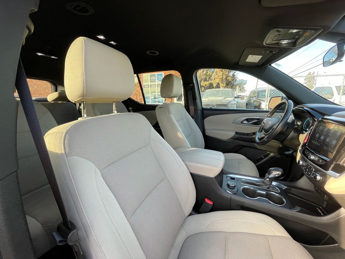 2022 Chevrolet Traverse - Image 29