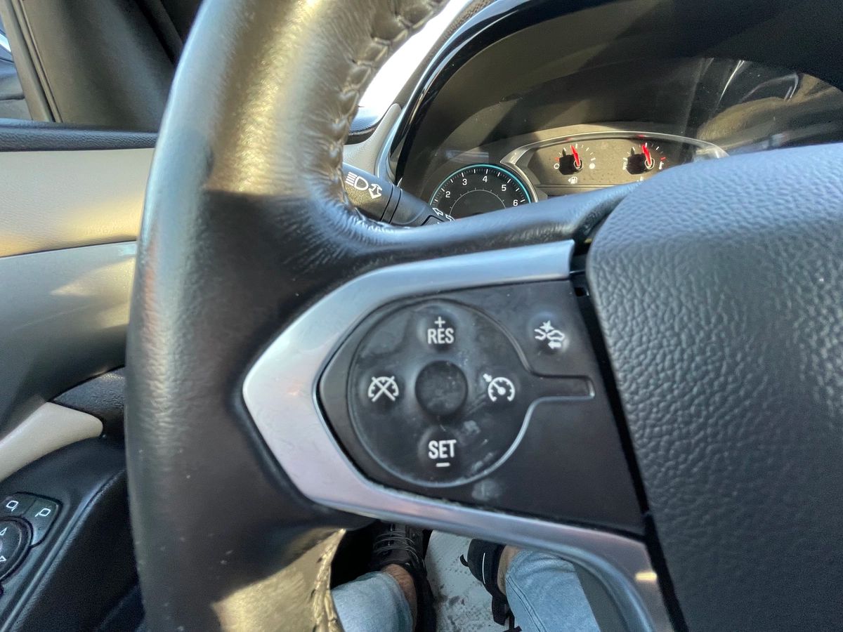 2022 Chevrolet Traverse - Image 35