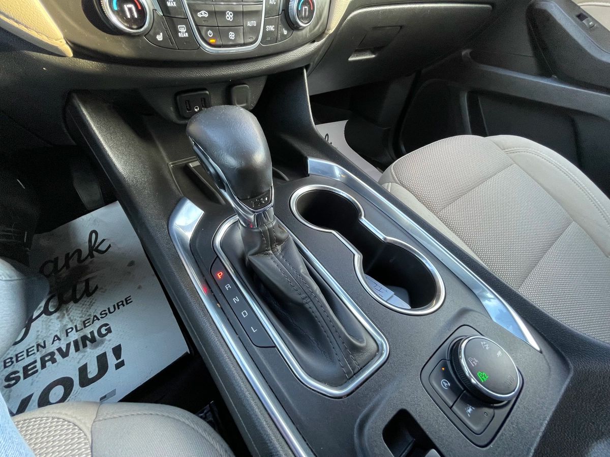 2022 Chevrolet Traverse - Image 32