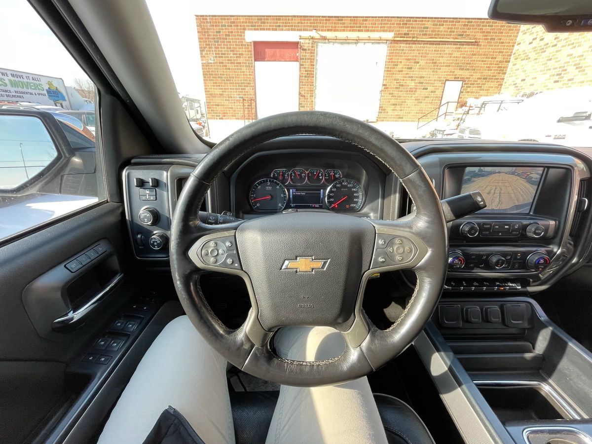 2018 Chevrolet Silverado 1500 - Image 30
