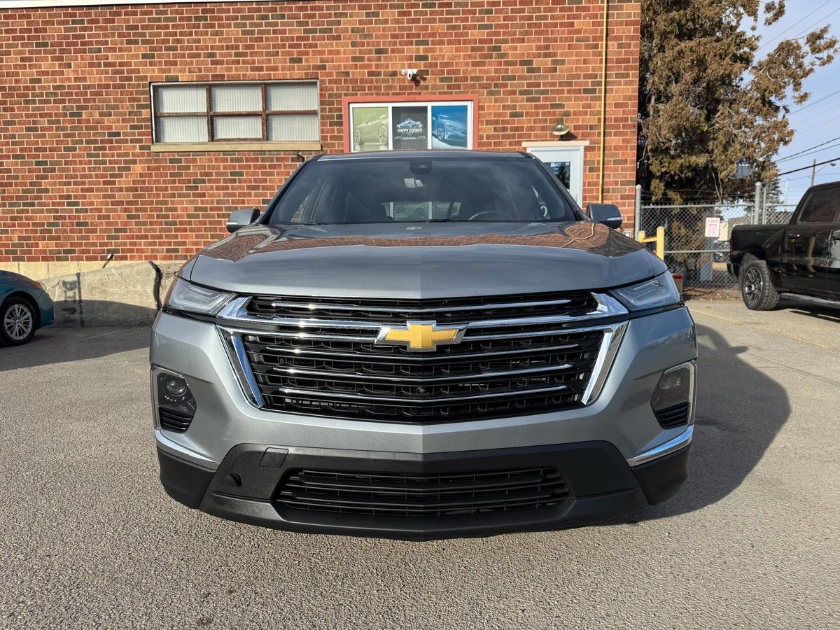 2023 Chevrolet Traverse - Image 2