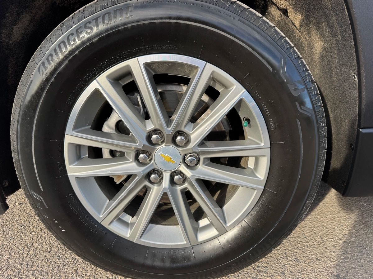 2023 Chevrolet Traverse - Image 29