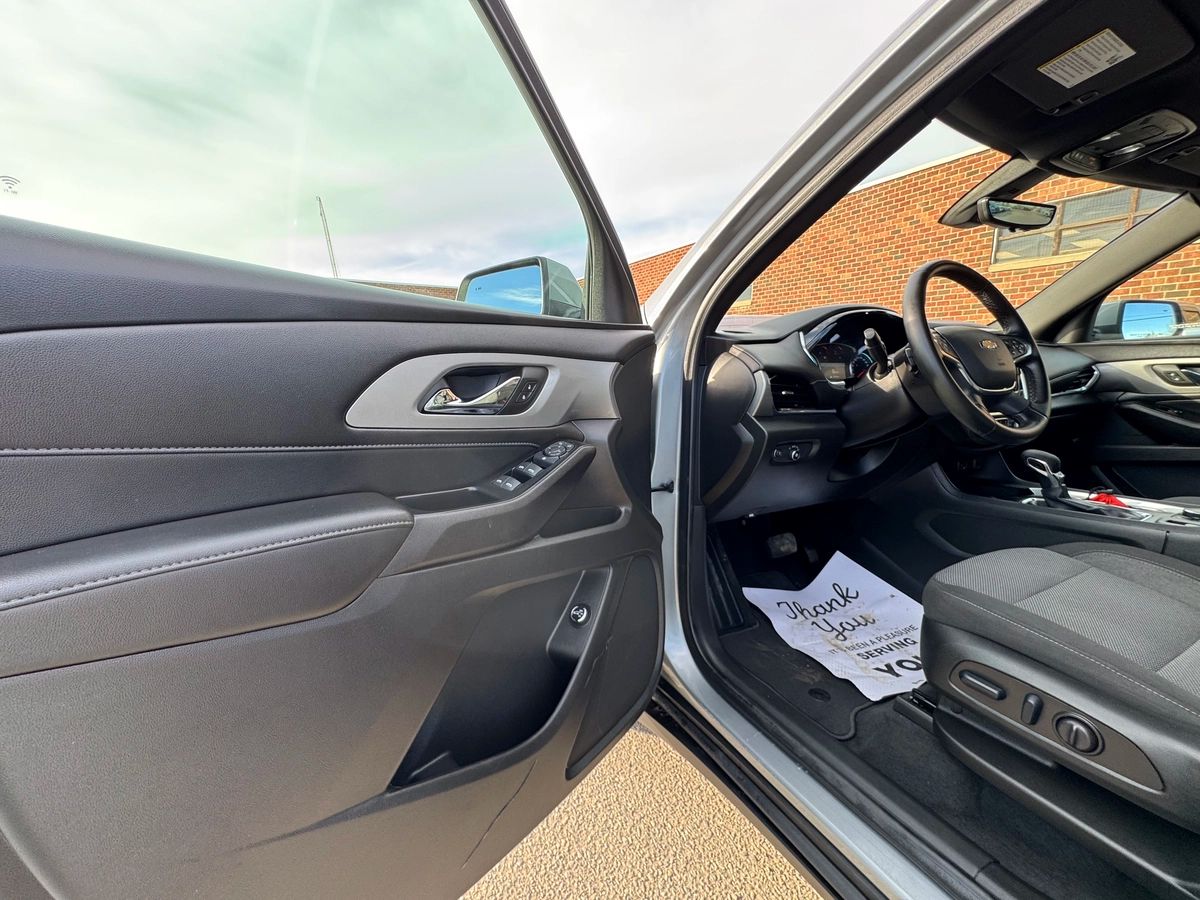 2023 Chevrolet Traverse - Image 14