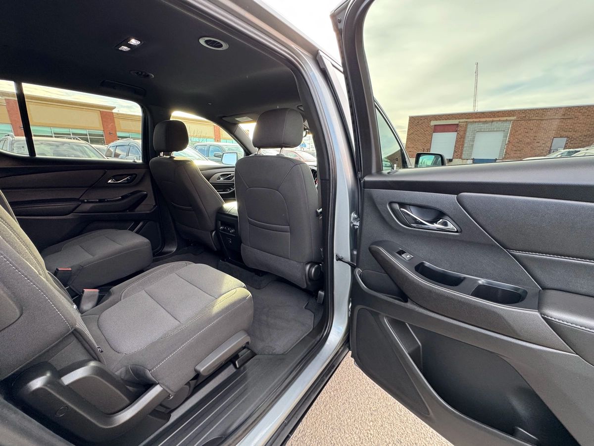 2023 Chevrolet Traverse - Image 23