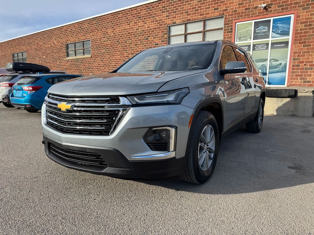 2023 Chevrolet Traverse - Image 1