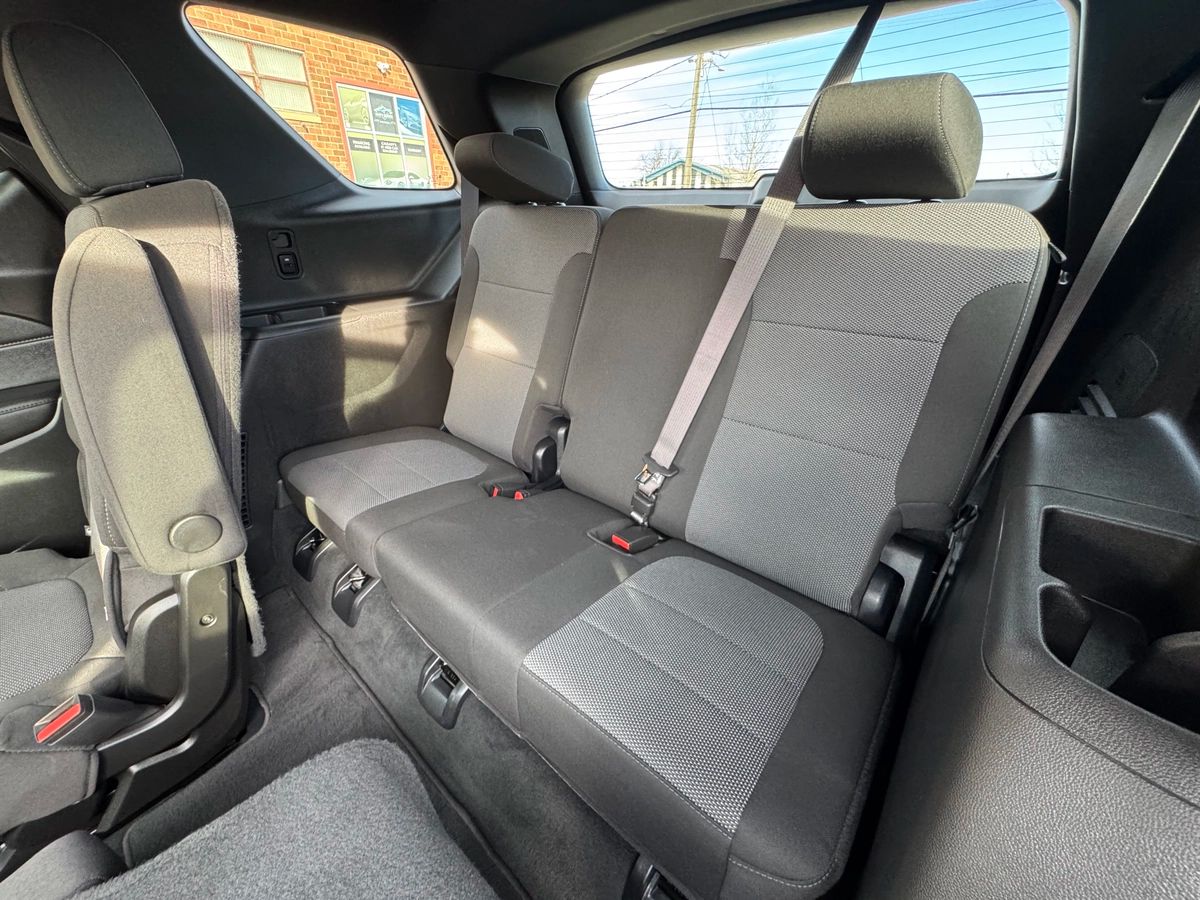 2023 Chevrolet Traverse - Image 18