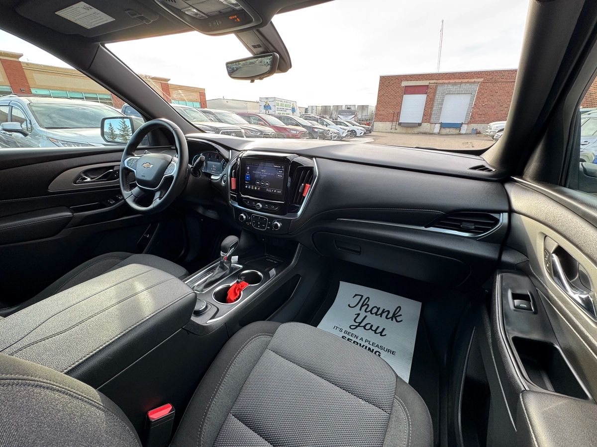 2023 Chevrolet Traverse - Image 25