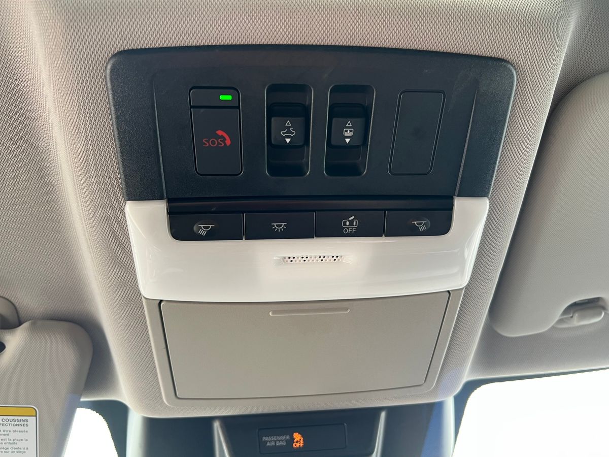 2023 Nissan Rogue - Image 19