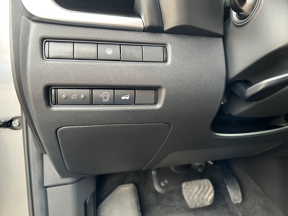 2023 Nissan Rogue - Image 20