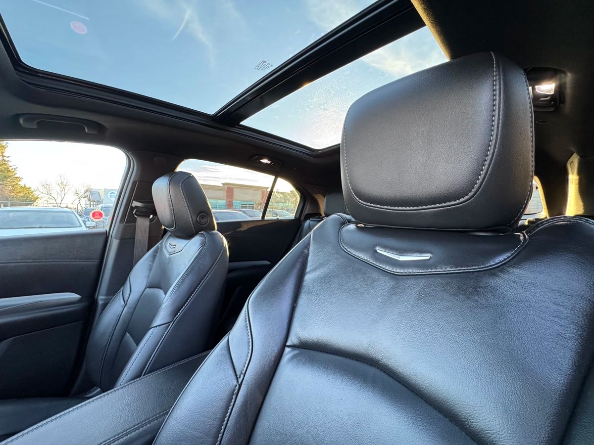 2023 Cadillac XT4 - Image 13