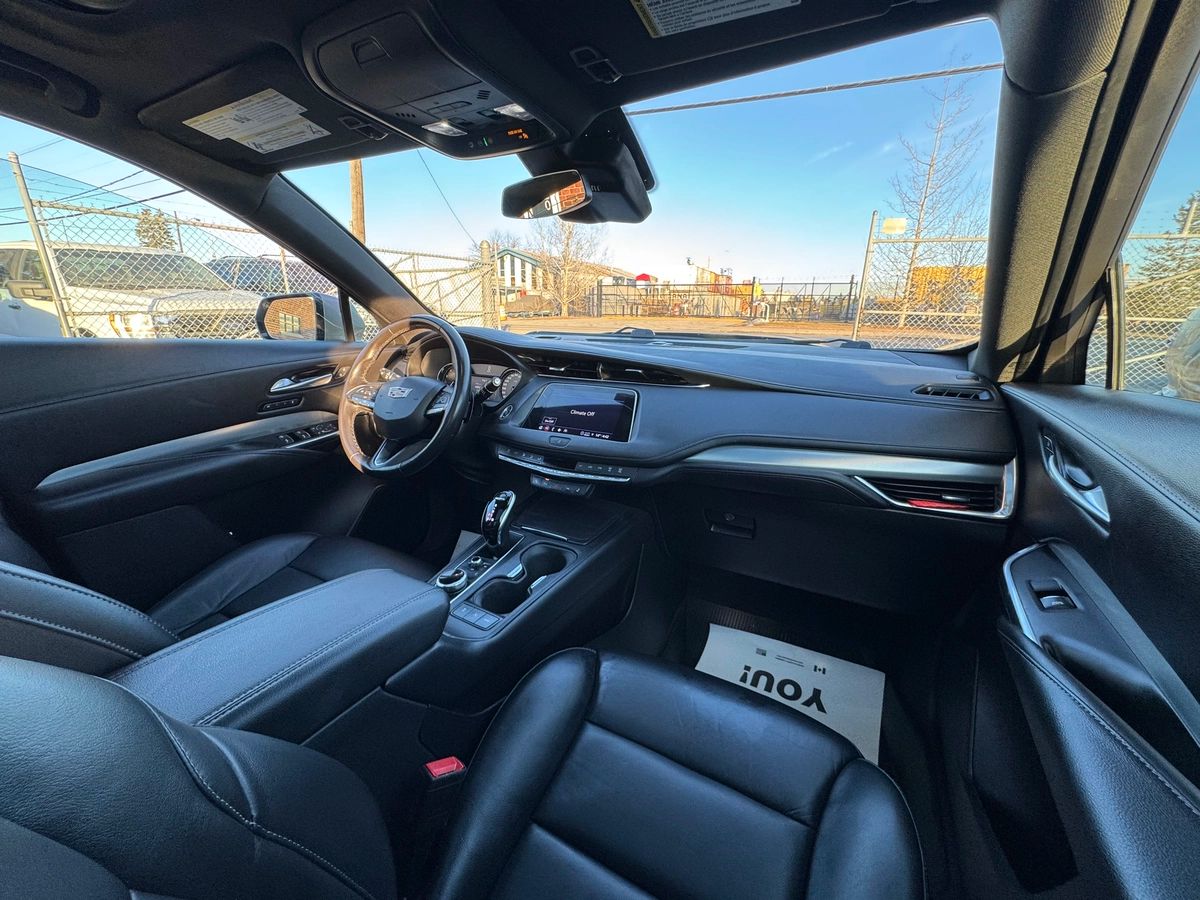 2023 Cadillac XT4 - Image 22