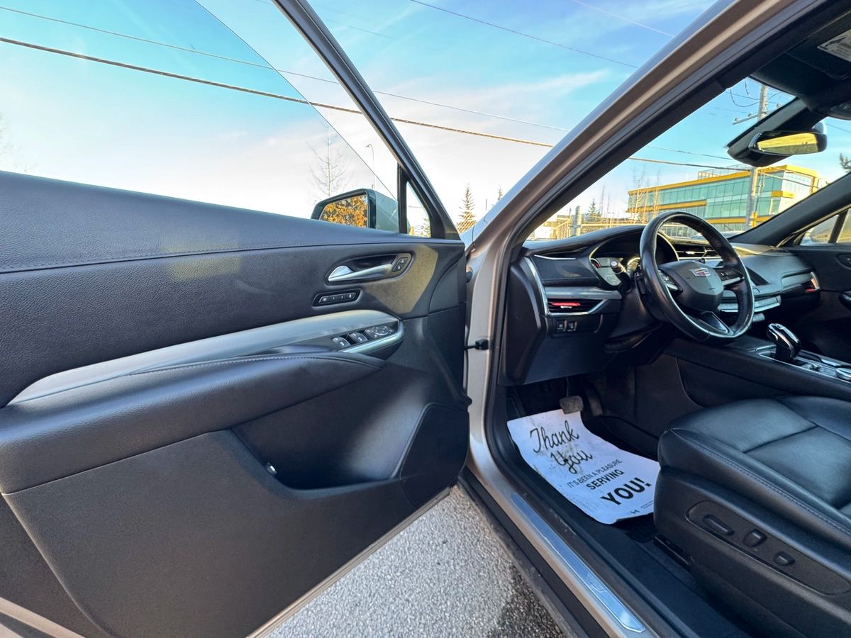 2023 Cadillac XT4 - Image 14