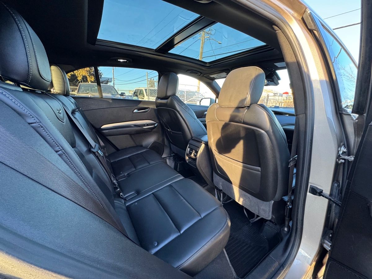 2023 Cadillac XT4 - Image 21