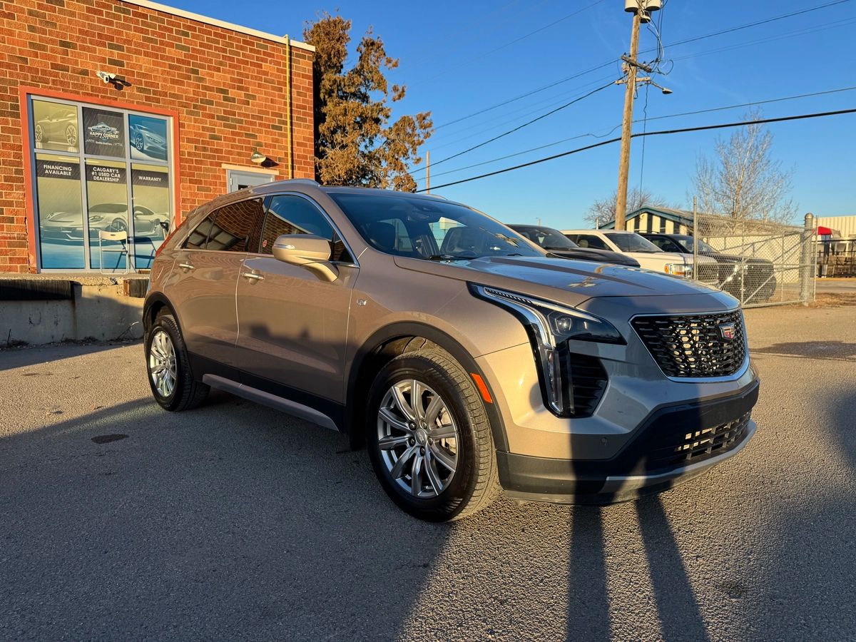 2023 Cadillac XT4 - Image 3